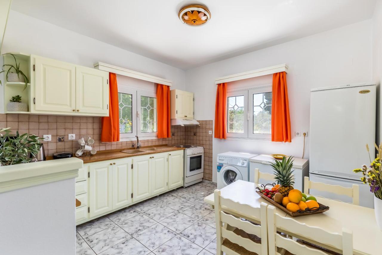 Casa Mia - 5 Min From Stafilos Beach Skopelos Town Exterior photo